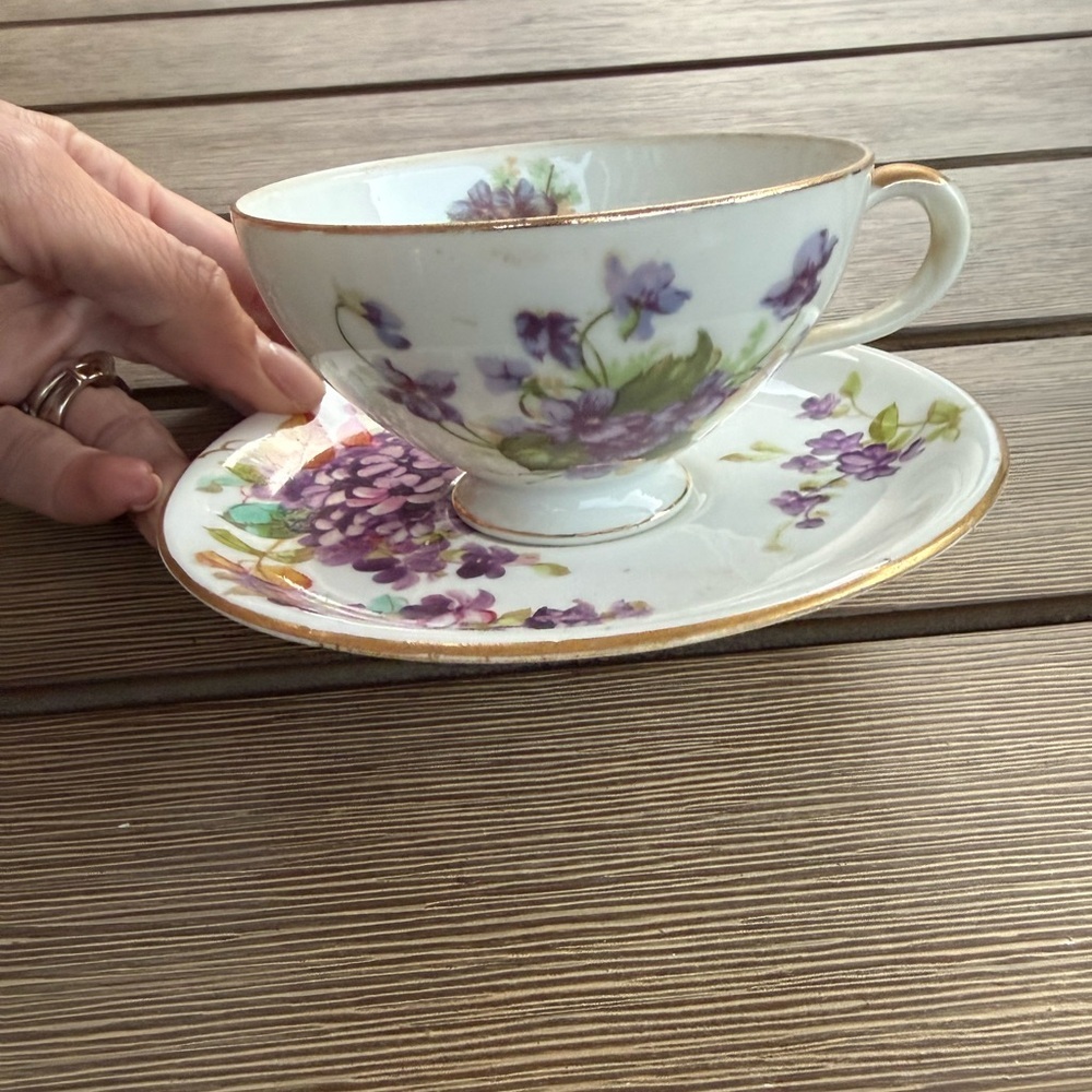 Vintage tea cup and saucer